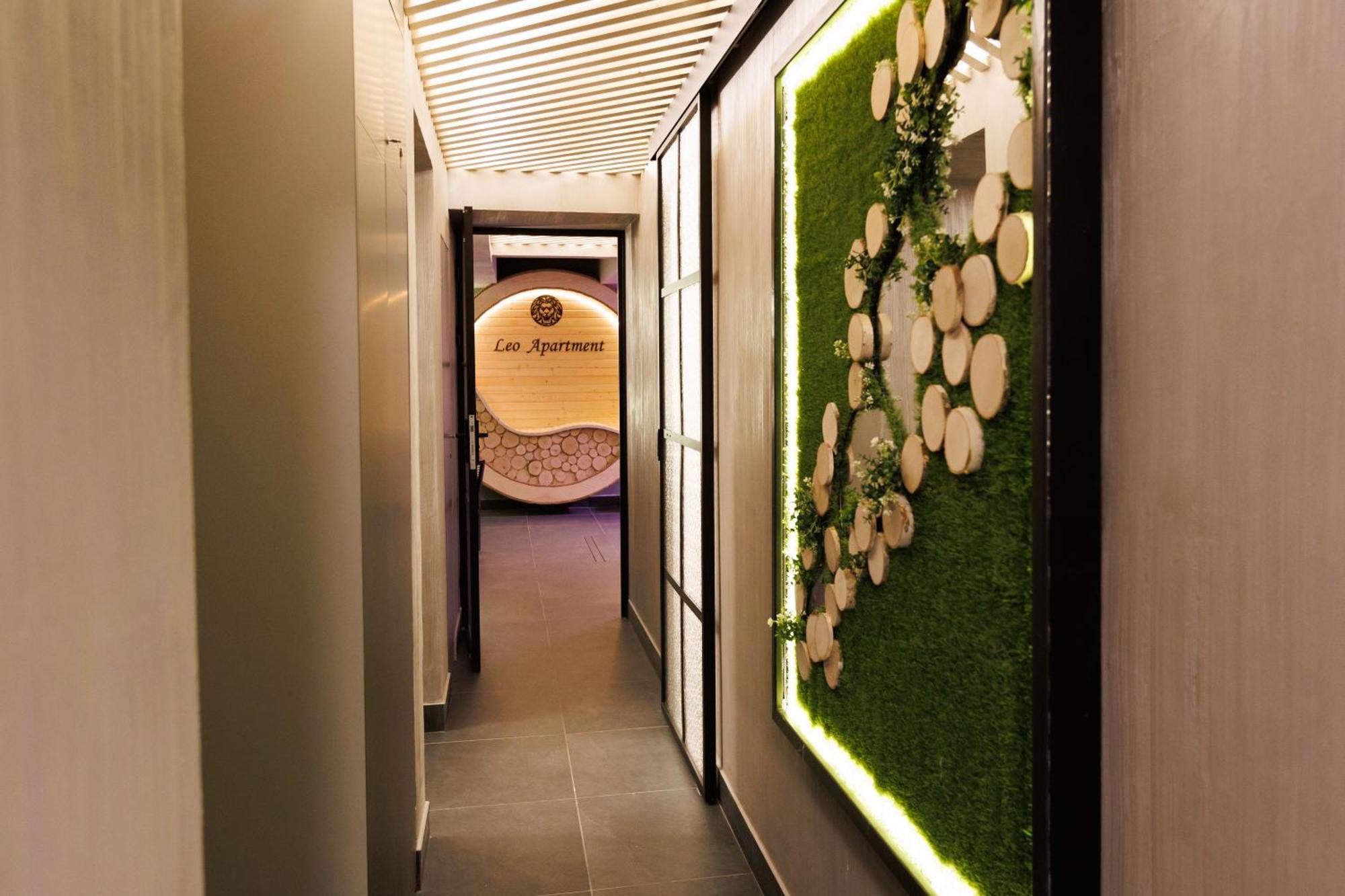 Leo Apartment Suite & Private Spa Zone - Old City Bratislava Exterior foto