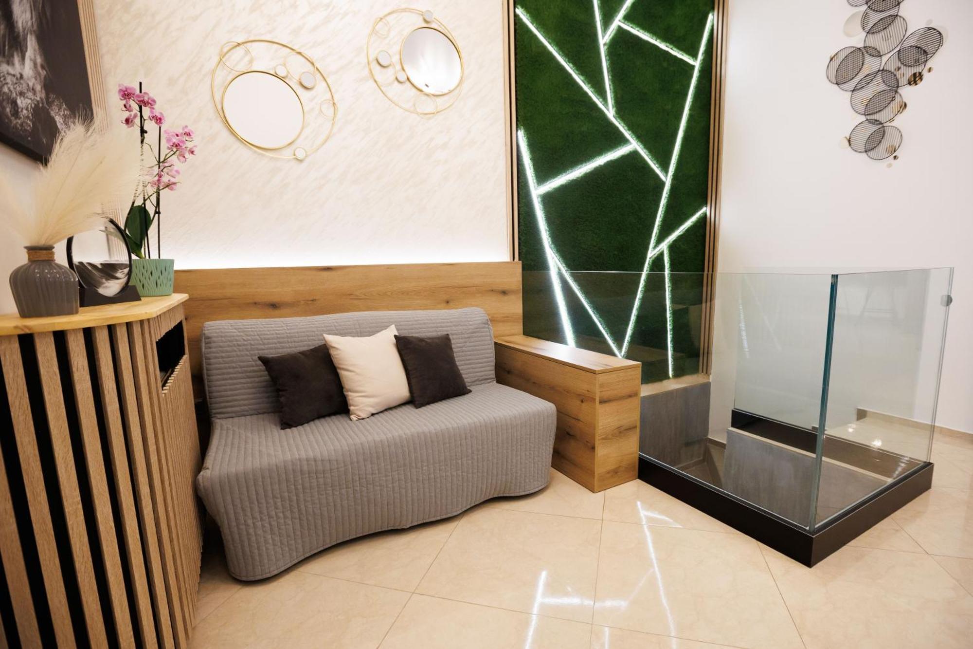 Leo Apartment Suite & Private Spa Zone - Old City Bratislava Exterior foto