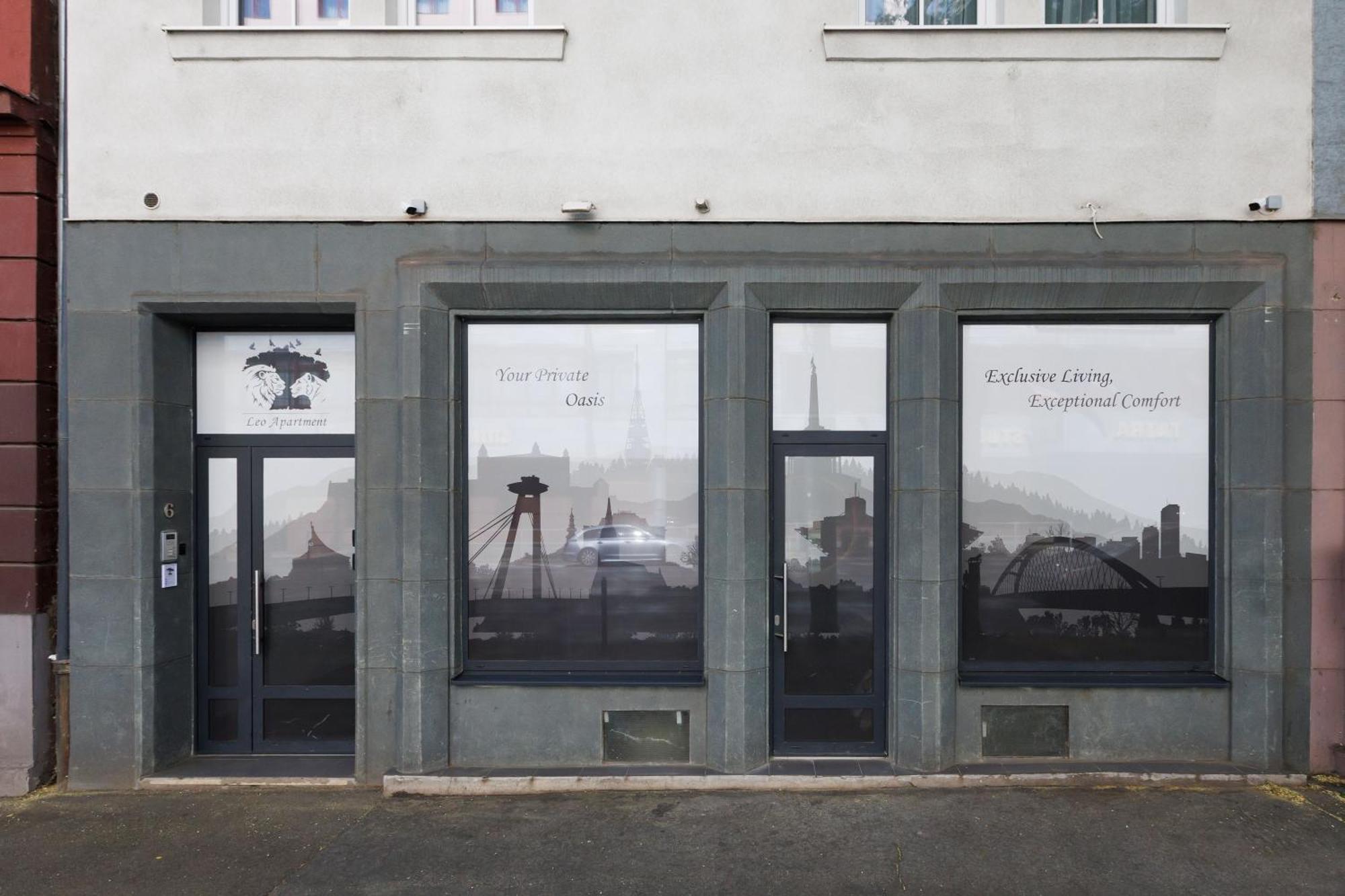 Leo Apartment Suite & Private Spa Zone - Old City Bratislava Exterior foto