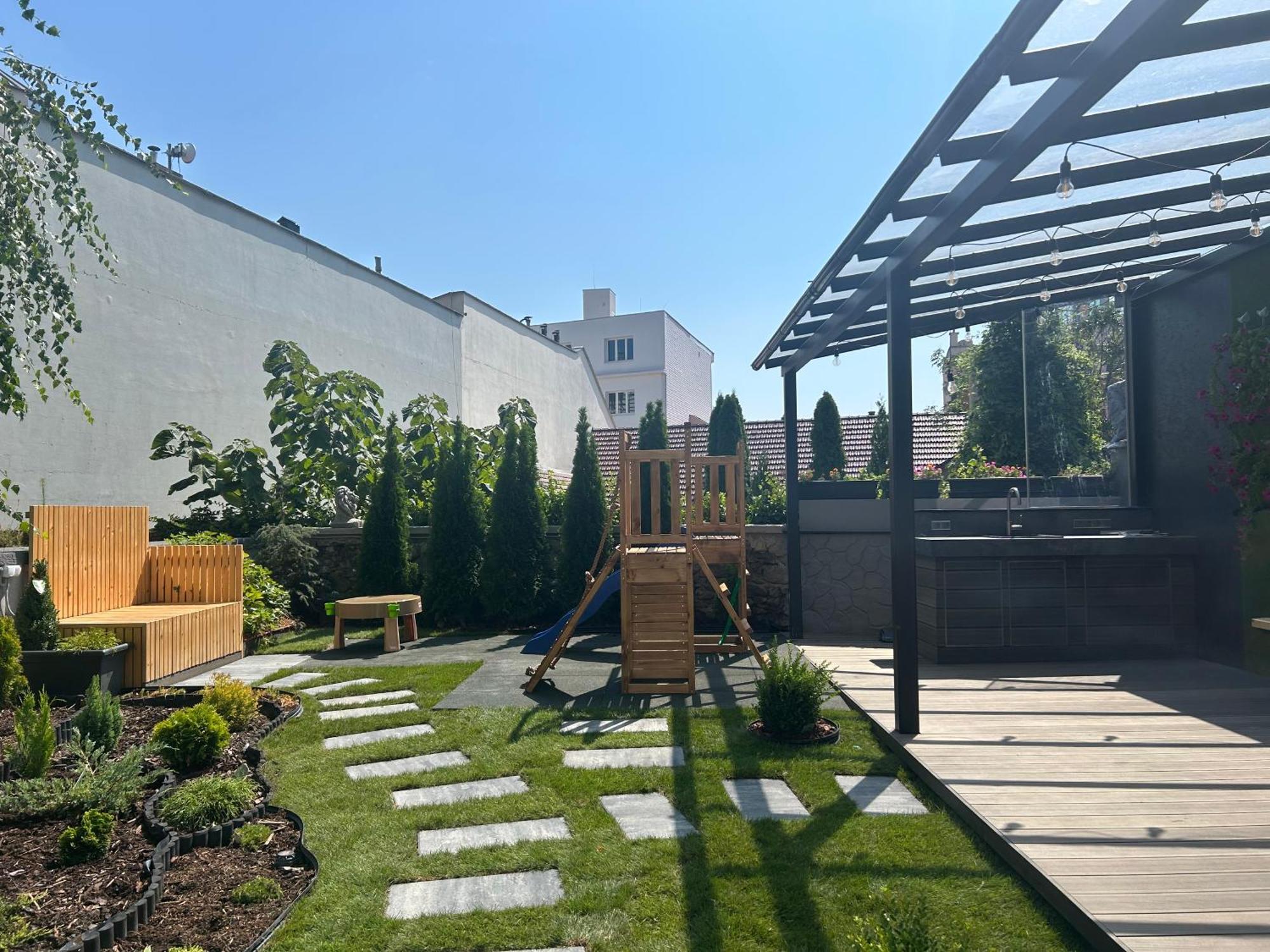 Leo Apartment Suite & Private Spa Zone - Old City Bratislava Exterior foto