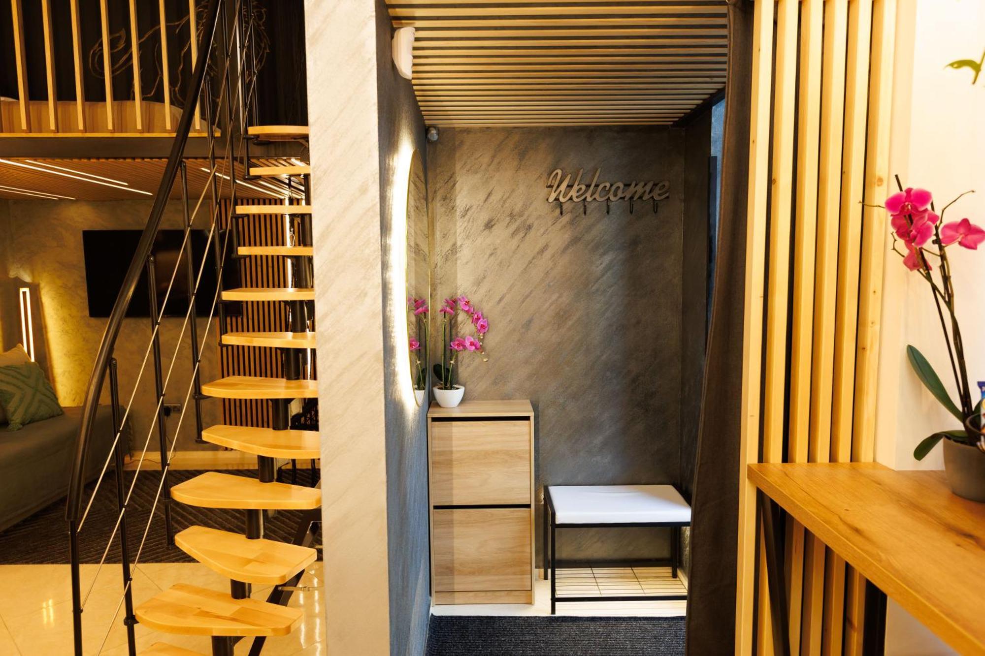 Leo Apartment Suite & Private Spa Zone - Old City Bratislava Exterior foto